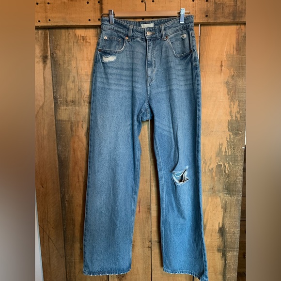 H&M high-waisted straight-leg Jeans - Picture 1 of 3